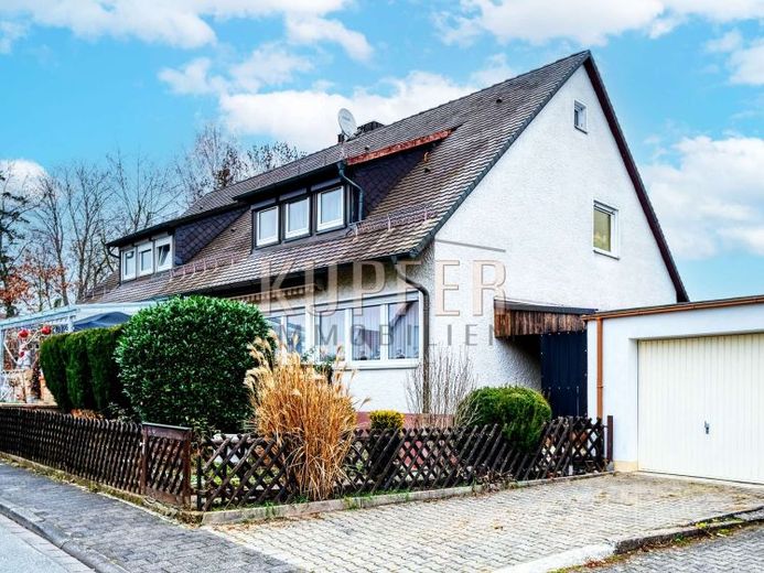 Charmante DHH mit Terrasse und Garten in begehrter Wohnlage! – Foto 1