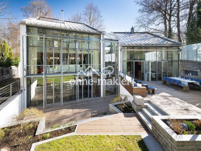 Unikat in Grünwald - Lichtdurchflutete moderne Split-Level-Villa - von privat - ohne Makler! – Photo 1