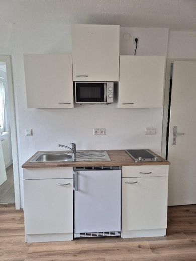 Zweifamilienhaus zur Miete in Pflugfelden – frisch saniert, ab sofort – EG Küche neu