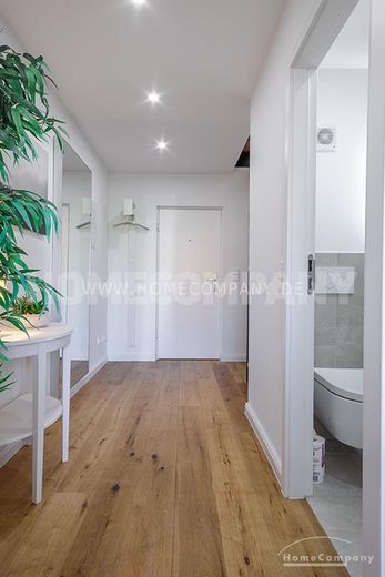 Wunderschöne, voll möblierte 2-Zimmer-Wohnung über zwei Ebenen mit herrlicher Dachterrasse in Moosach – 36b838486972691be806f8959d4d8c82022a2425.jpg