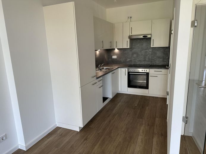 Renovierte 2 - Zimmer Wohnung direkt am Rotkreuzplatz – Foto 3
