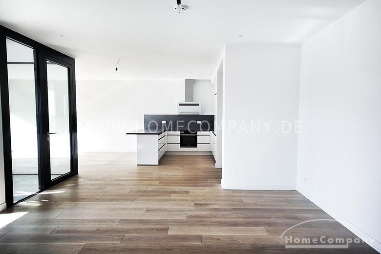 Sachsenhausen 8065917 – Zabytek Henninger Turm, gdy mieszkanie staje się przeżyciem! – 219d0b8da625671b6e9b81e6b457da94a4dc730b.jpg