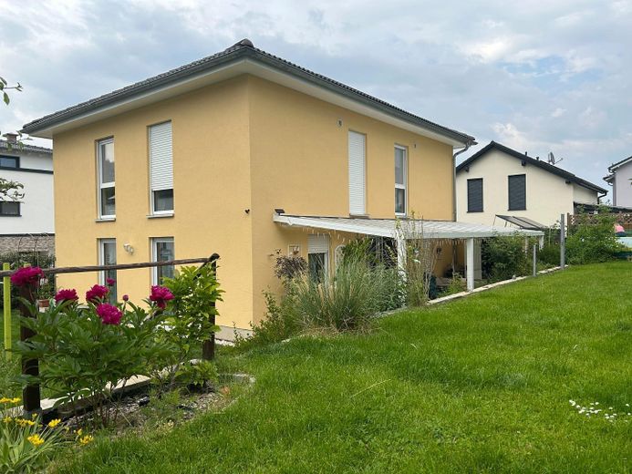 -Senza provvigione- Moderna villa urbana con garage a Bad Schwalbach – Rückseite