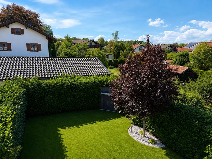 Neuwertiges Reihenendhaus mit modernem Wohnkomfort – Garten vom OG