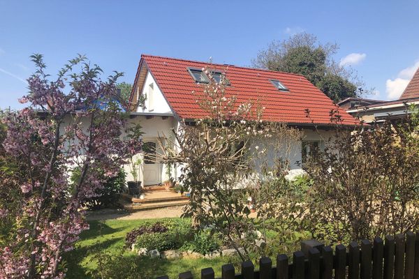 bezugsfertiges EFH im Grünen - saniert, Kaminofen, highspeed Internet