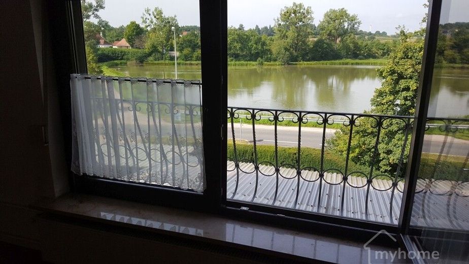 Wer kann bei dem Panorama-Seeblick nein sagen? Einfamlienhaus für Ihre vielfältigen Möglichkeiten – MFH Höchstadt_A.d.Aisch 002