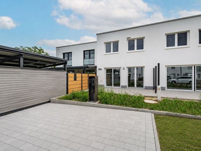 Erstbezug - Doppelhaushälfte in Bad Krozingen Am Kurpark zu vermieten – Foto 1