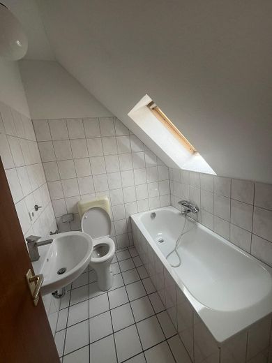 Luminoso appartamento duplex di 4 locali con balcone DA SUBITO SOLO CON WBS – Foto 3