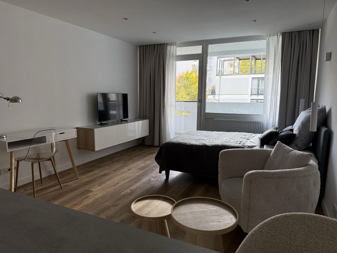 Stilvoll sanierte & modern möblierte 1-Zi Wohnung in Toplage – Wohnen