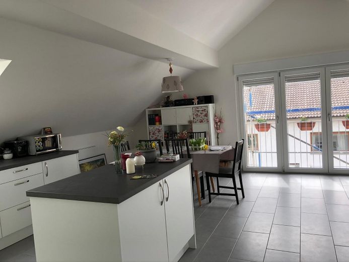 Küche mit Eßbereich