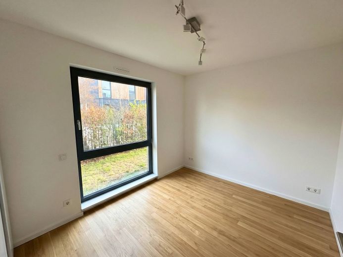 ** Hochwertige 3-Zi.-Erdgeschosswohnung mit EBK, 2 Tageslichtbädern, Terrasse und Gartenanteil ** – Schlafzimmer |I (virtuell ent…