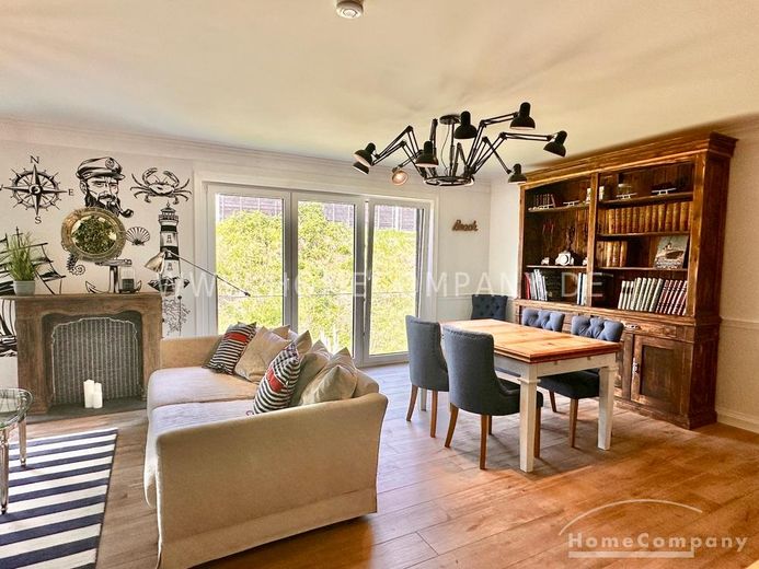 Lichtdurchflutete Designwohnung mit Balkon – 666935ac290850538794881a638683741d3f57ce.jpg