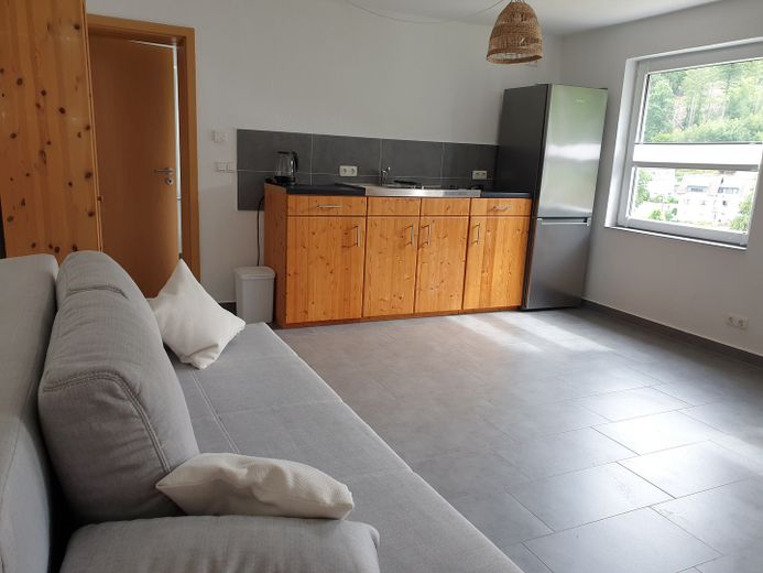 Küchenzeile + Kühl-Gefrierkomb