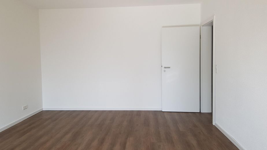 3-Zimmerwohnung am Bodensee mit Küche, Balkonen und Schwimmbad – Zimmer 1