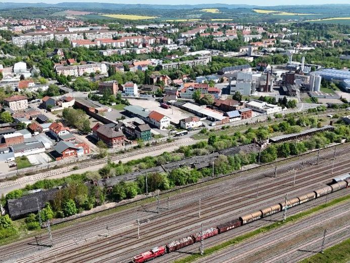 Gewerbegrundstück mit Altbestand - in zentraler Lage am Bahnhof – Foto 1