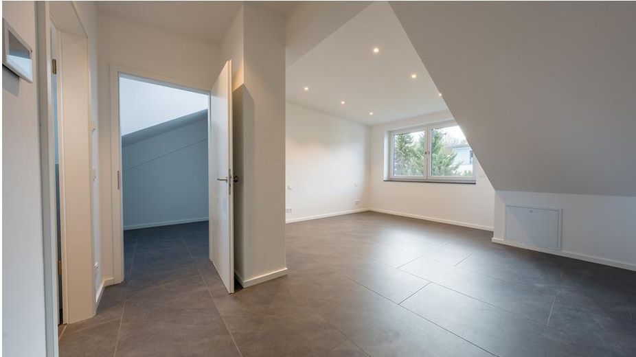 Kernsaniertes Reihenhaus mit Garten in Toplage von Bad Soden – Dachgeschoss - Schlafzimmer 3