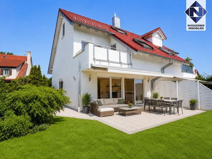 Charmante Doppelhaushälfte mit Garten und eigener Wellnessoase – Foto 1