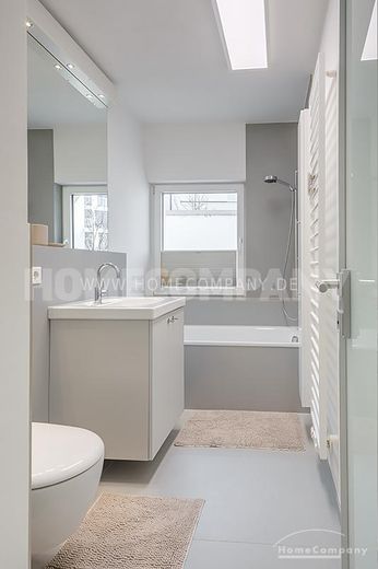 Exklusiv und sehr hochwertig ausgestattete 2-Zimmer-Gartenwohnung in Altbogenhausen – dc12430d1863fc8b3ed0d5597c6c2d61580619f6.jpg