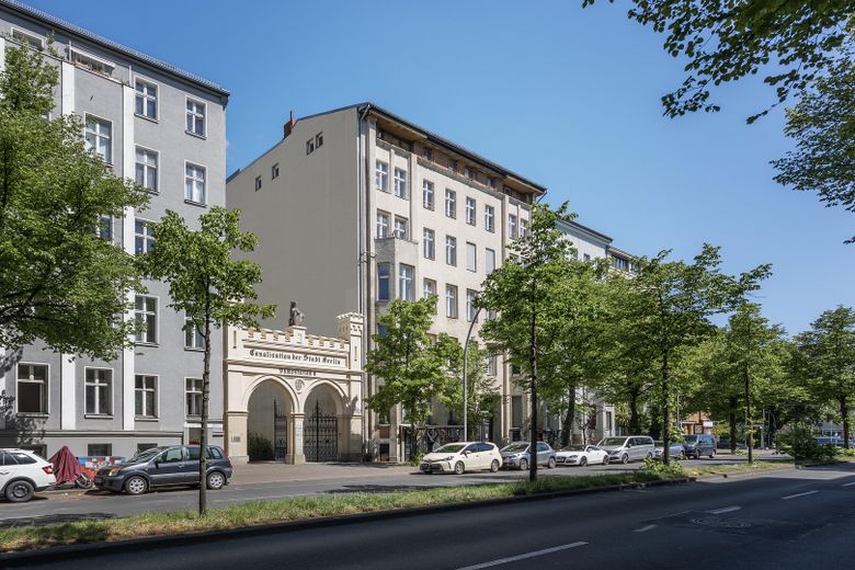Appartement de 4 pièces rénové, sans commission, au cœur de Kreuzberg ! Prix à négocier – Haus Außenansicht