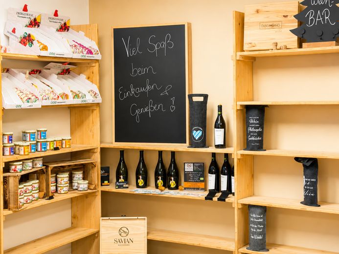 Etablierte Bäckerei-Konditorei mit Café und Holzbackofen – Bild