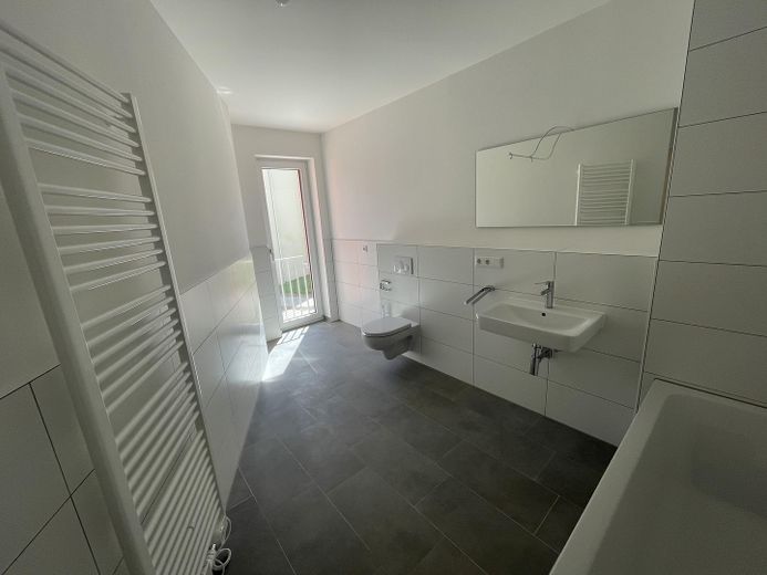 Hogar de 2 habitaciones en Darmstadt-Mitte – Bad