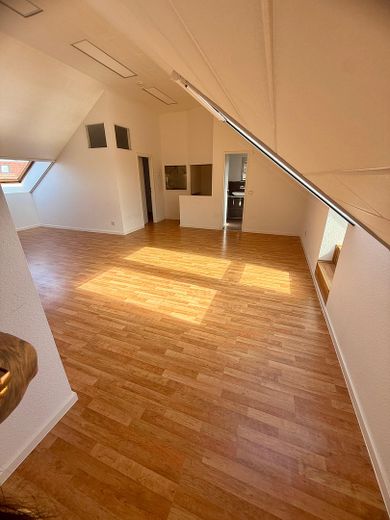 Schöne 3 Raum Maisonette in Gohlis – Whnzblick in Richtung Aufgang