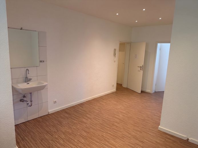 Helle & Moderne Büro- / Praxisräume im Erdgeschoss zentral gelegen in Osterfeld – Behandlungszimmer