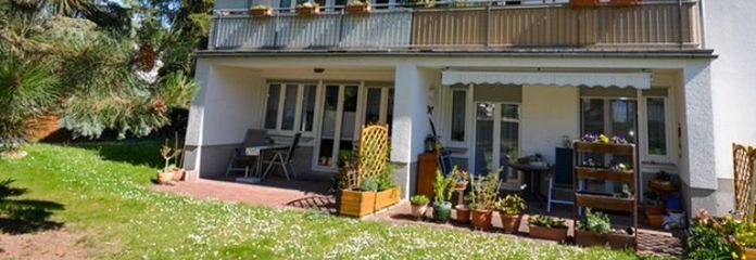 Appartement avec terrasse à Dresde Plauen ! Appartement en copropriété de 2 pièces, env. 77m² de surface habitable. Place de stationnement et part de jardin incluses !