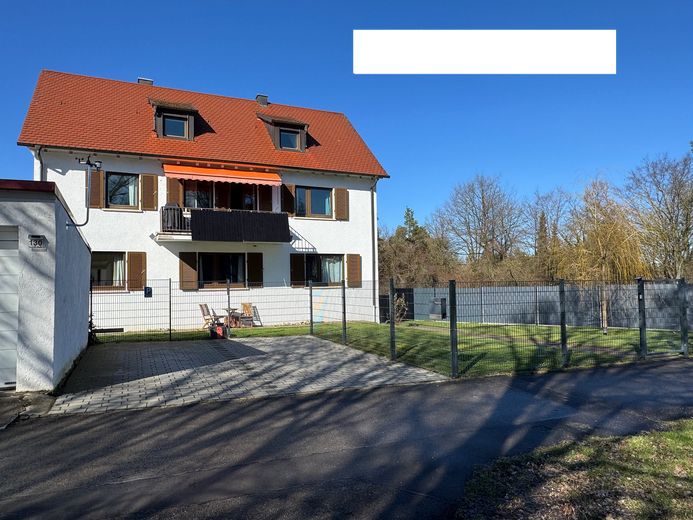 Vivienda bifamiliar en Stuttgart-Sillenbuch – Haus Vorderseite