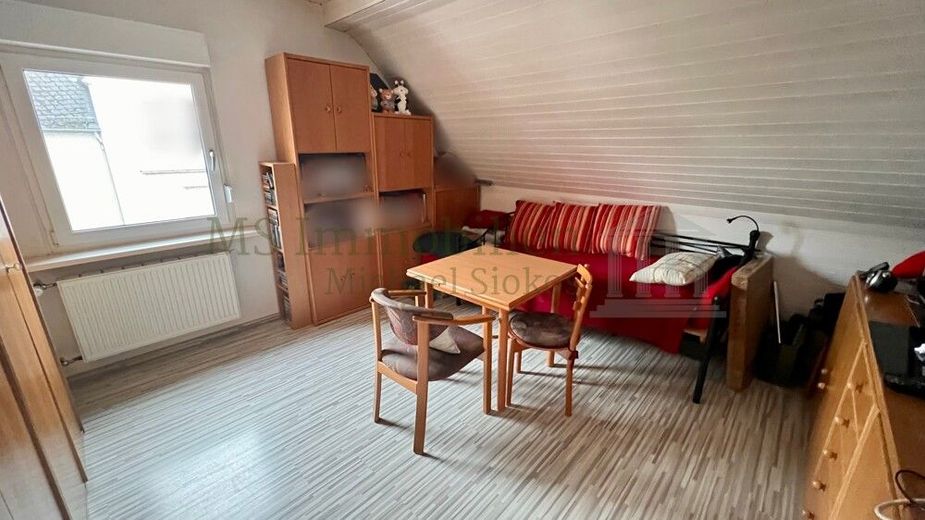 *** Mehrgenerationenhaus mit drei Wohnparteien - Nähe Biedensand *** – OG Zimmer 3