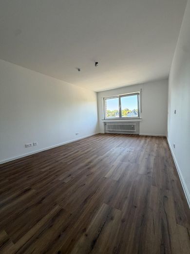 Köln Weiden’de kullanışlı yerleşim planına sahip modern 3 odalı daire – Fotoğraf 8