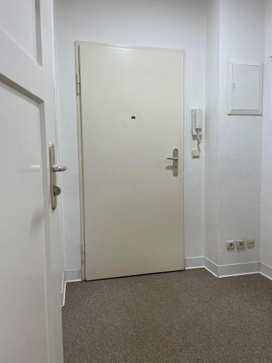 Flur mit Türsprechanlage