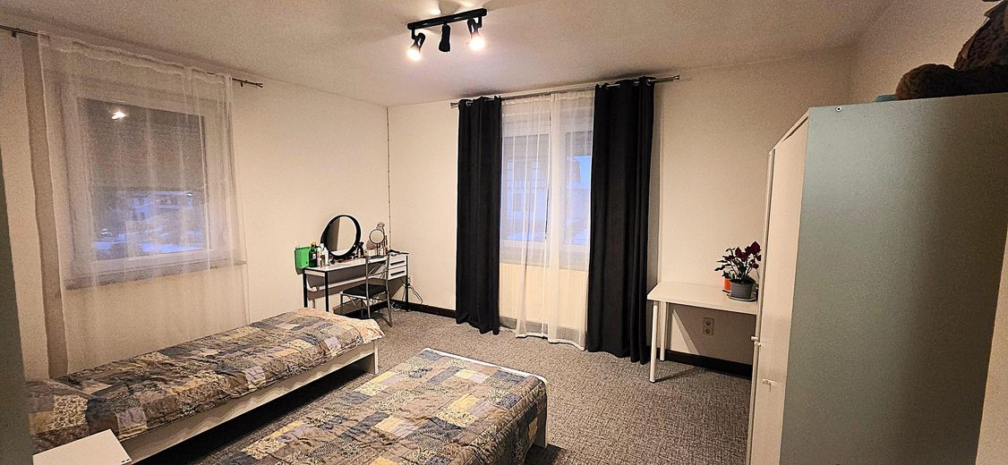 2. Schlafzimmer/Arbeitszimmer