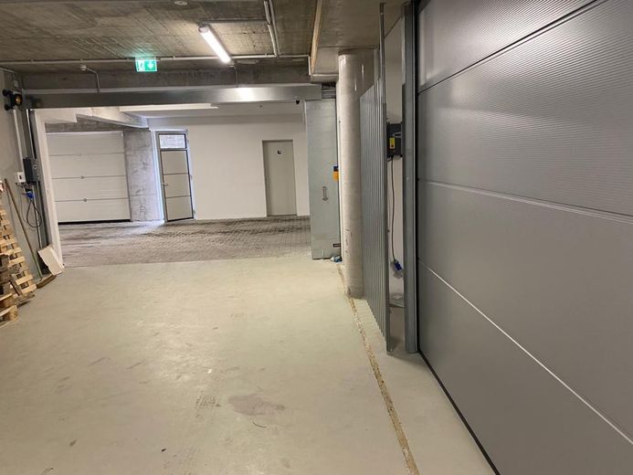 Ebenerdige neuwertige Lagerfläche mit Büro zu vermieten – Foto 8