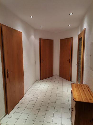 MFH Chemnitz-Kaßberg ca. 7%Rendite VOLLvermiet. WEG-aufget. Fernwärme lfd. instand geh. + Ausbaures. – Flur 3-Zi.-WE im EG