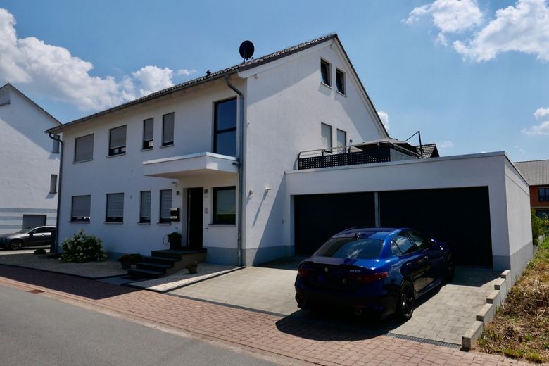 2-FH mit sep. Wohnbereich Energieklasse A - Photovoltaik und Solaranlage - Traumhaft schöne Lage! – L1005497