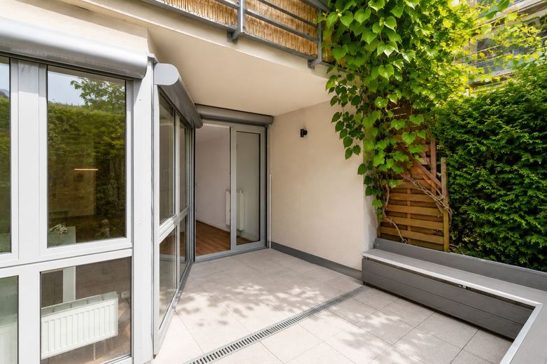 Wohnen auf Hausniveau - außergewöhnliche Eigentumswohnung in Bestlage von Halle-Kröllwitz – Terrasse EG