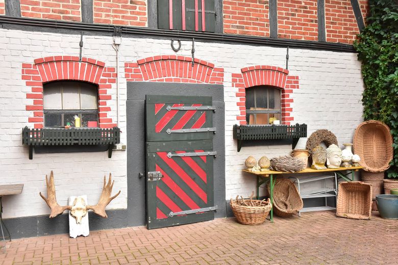 Ein Hof mit Geschichte – und Raum für neue Ideen – Nebengebäude
