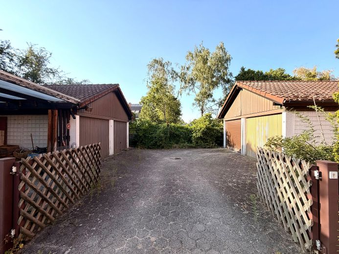 Stilvolle 3-Zimmer-Wohnung mit Fischgrätparkett, XL-Balkon & Kachelofen +++ provisionsfrei +++ – Foto 17
