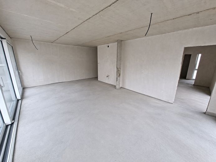 Exklusives Penthouse mit dem Aufzug von der Tiefgarage bis in die Wohnung – 1. OG links