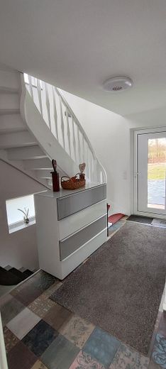 Flur und Keller Abgang EG