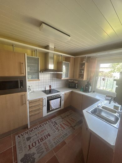 Raum für Familie – Charmantes Einfamilienhaus mit Terrasse und Vollkeller – Küche EG