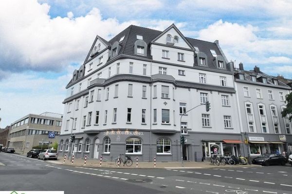Objekt Nr. 323 - 40547 Oberkassel.
2 Zimmer Dachgeschoßwohnung mit Einbauküche in Oberkassel