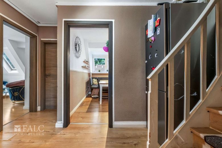Kapitalanlage mit Potenzial - Maisonettewohnung in Bremen-Woltmershausen – Flur - Obergeschoss