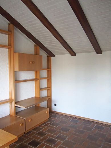 Casa indipendente e spaziosa in una posizione tranquilla e privilegiata (Bietigheim-Lug) – Studio