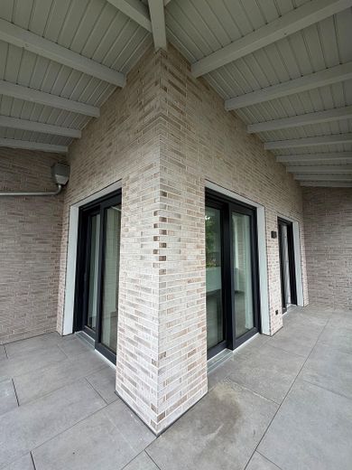 Moderne 4-Zimmer-Wohnung mit großzügiger, überdachter Terrasse/Balkon, Aufzug & Wärmepumpe – Foto 6