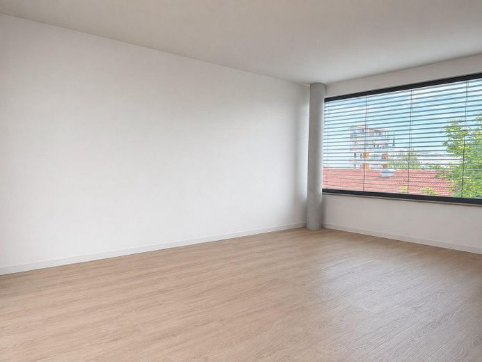 Appartement moderne de 2 pièces avec cuisine équipée – KI-Bild Wohn-Esszimmer