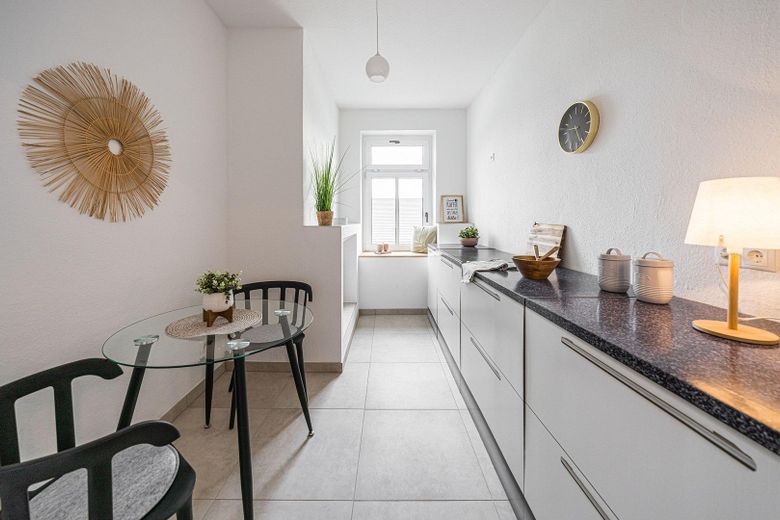 *Erstbezug nach Modernisierung: 2-R Altbau-Wohnung im Leipziger Norden | WG geeignet* – Küche