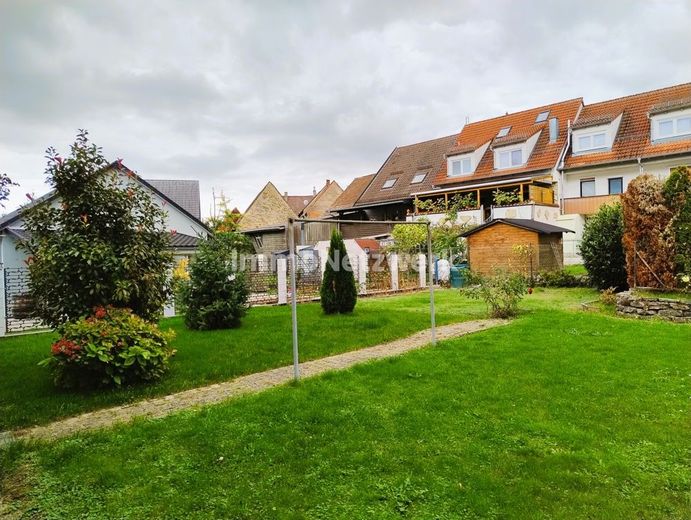 75015 Bretten - Ihr Traumhaus in Bretten-Gölshausen: Geräumig, hell und voller Möglichkeiten! – Grundstück Bild 2