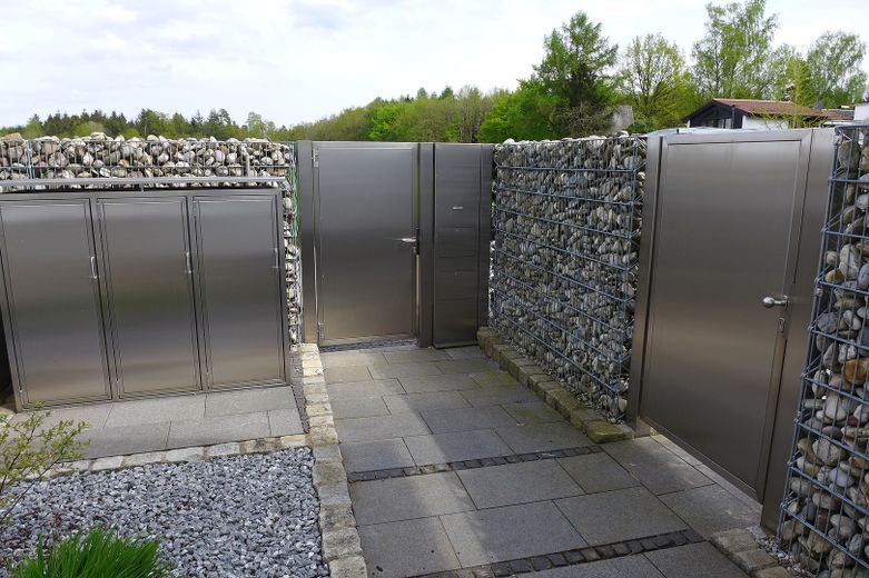 Beste Wohnlage und hochwertige Ausstattung, Garten Süd-West Ausrichtung mit Pool – Eingangsbereich 